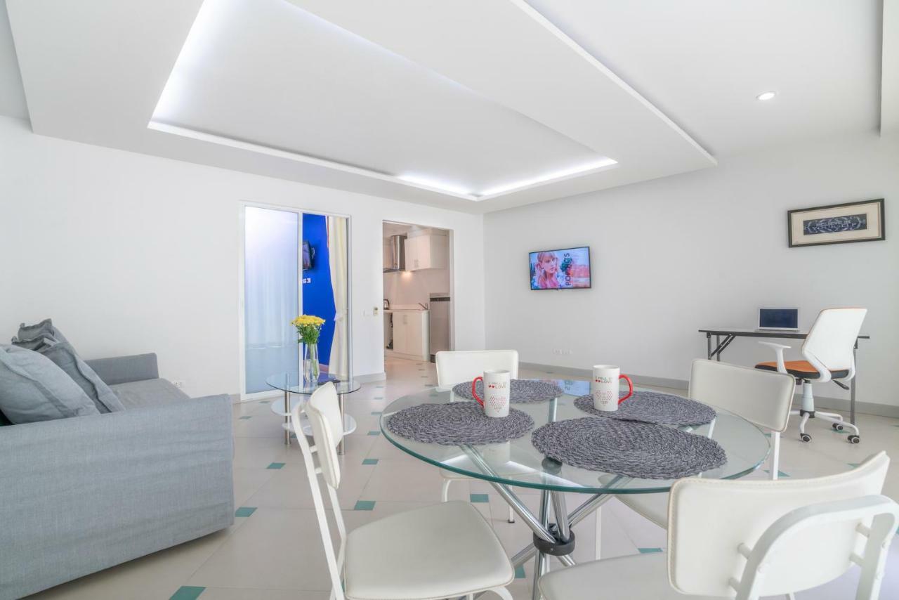 Condor Apartment Nai Harn Екстериор снимка
