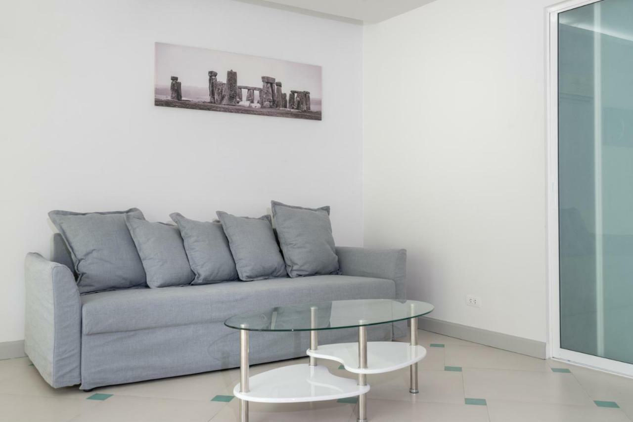 Condor Apartment Nai Harn Екстериор снимка