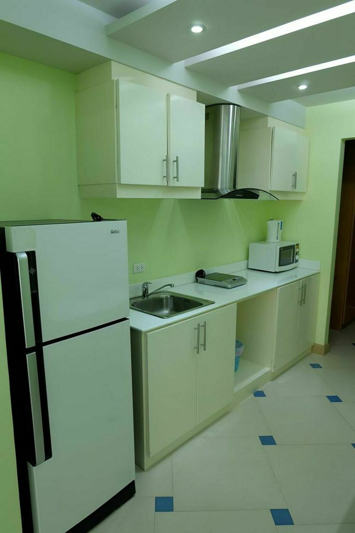Condor Apartment Nai Harn Екстериор снимка