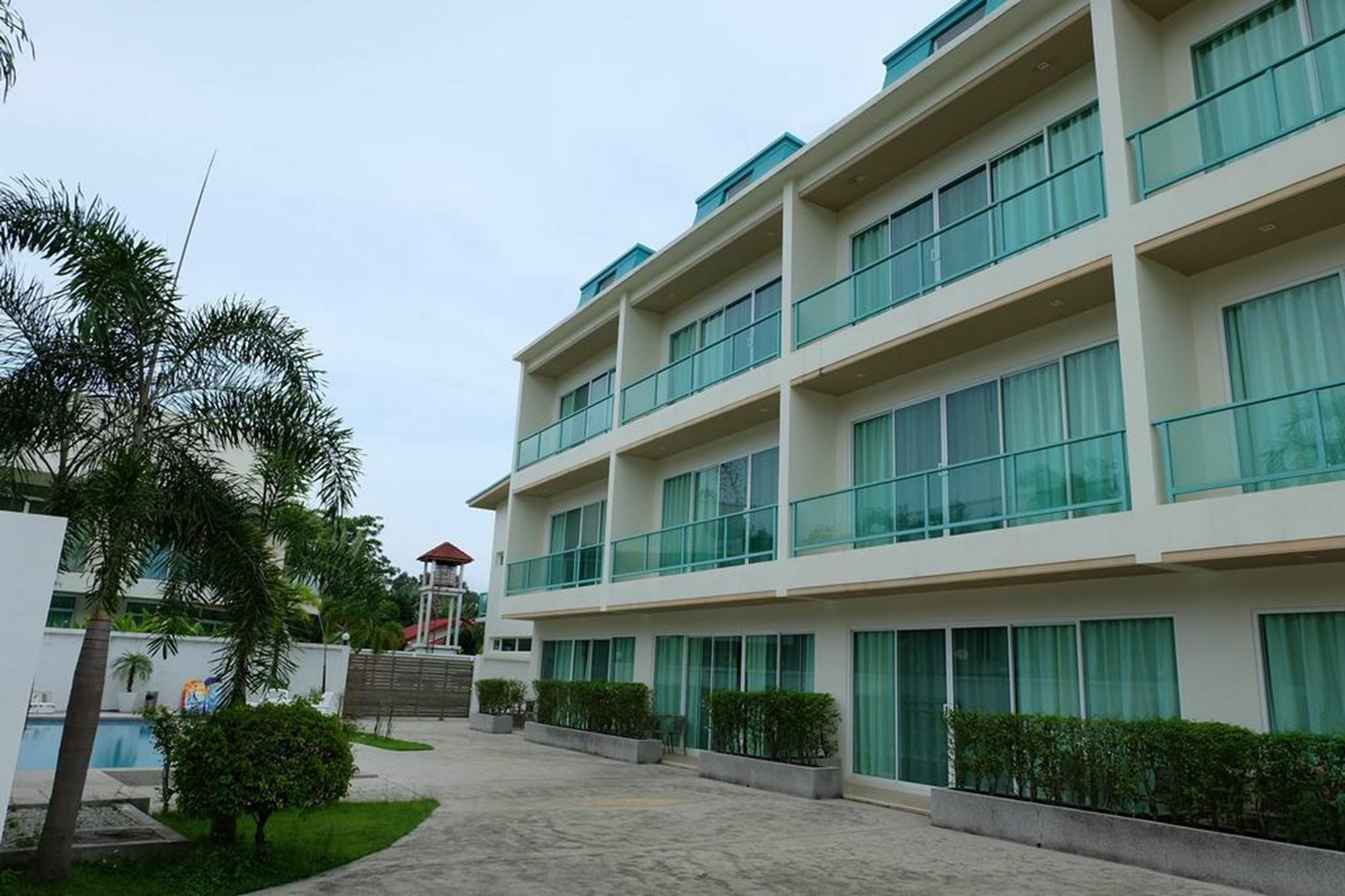 Condor Apartment Nai Harn Екстериор снимка