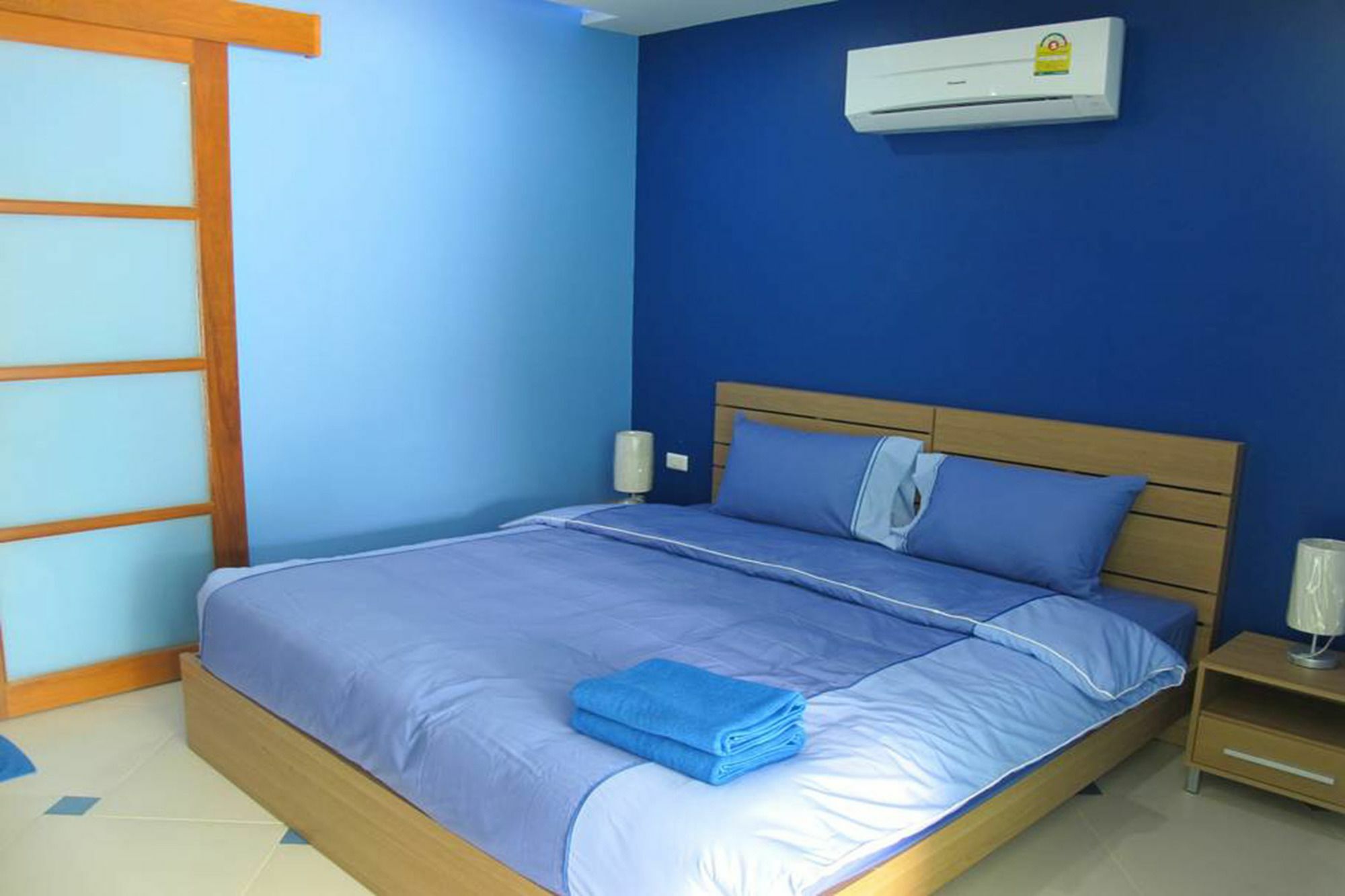Condor Apartment Nai Harn Екстериор снимка